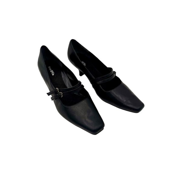 Bass n Co. Mary Janes - Picture 1 of 3